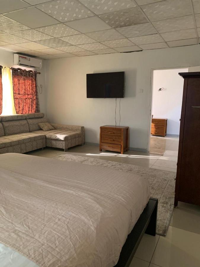 Sky Inn Hotel Freetown Exteriör bild